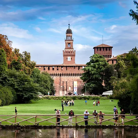 Ray 6 Navigli Apartment